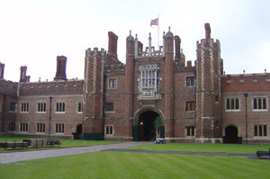 Hampton_Court_RJL.jpg